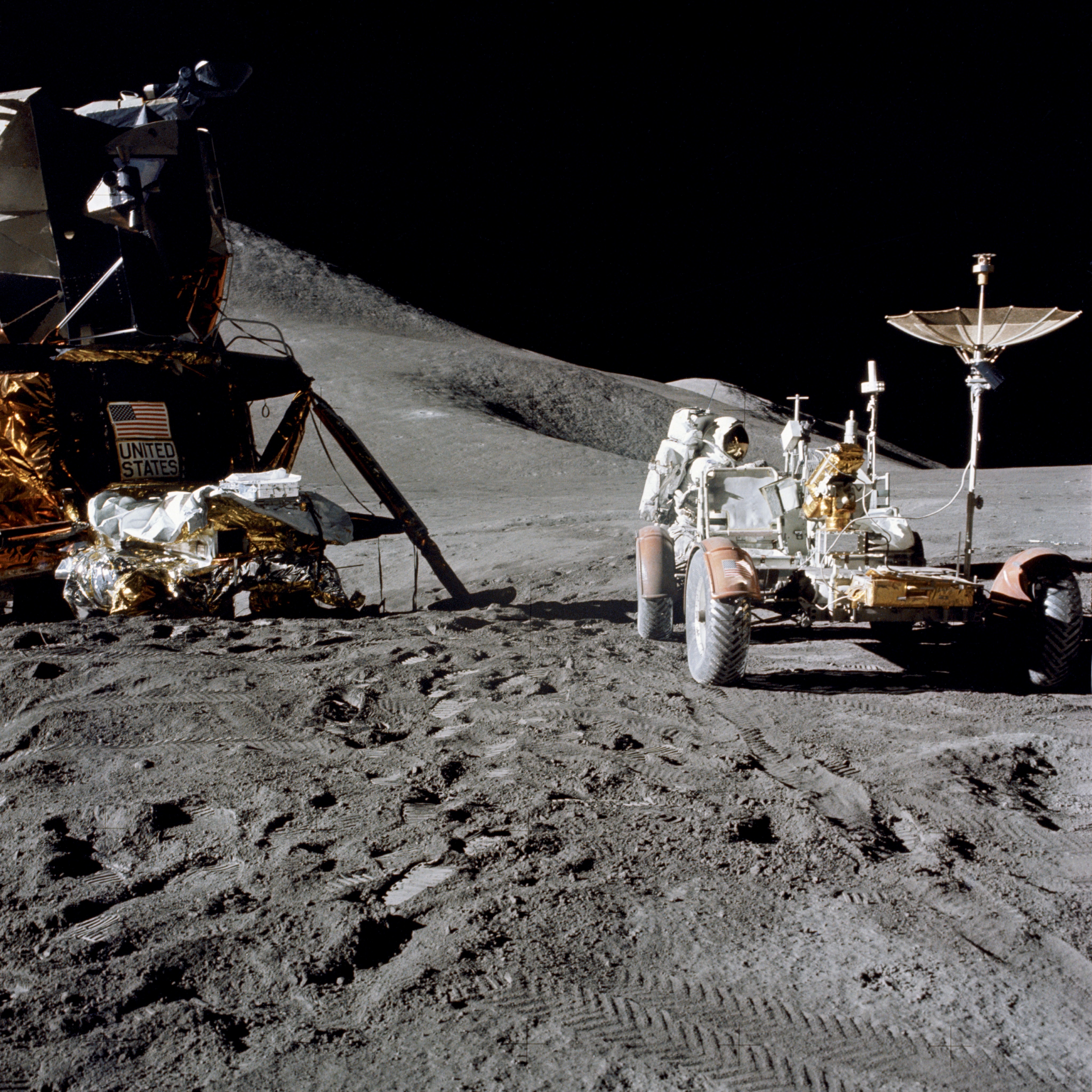 Torba, w której Neil Armstrong transportował księżycowe skały, jest na sprzedaż - Wirtualna Polska