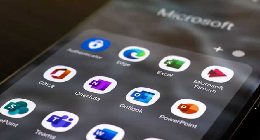 "Egzystencjalne zagrożenie" dla wydawców. Pracownicy OpenAI i Microsoftu ostrzegali przed skutkami AI