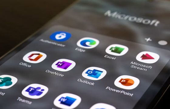 "Egzystencjalne zagrożenie" dla wydawców. Pracownicy OpenAI i Microsoftu ostrzegali przed skutkami AI