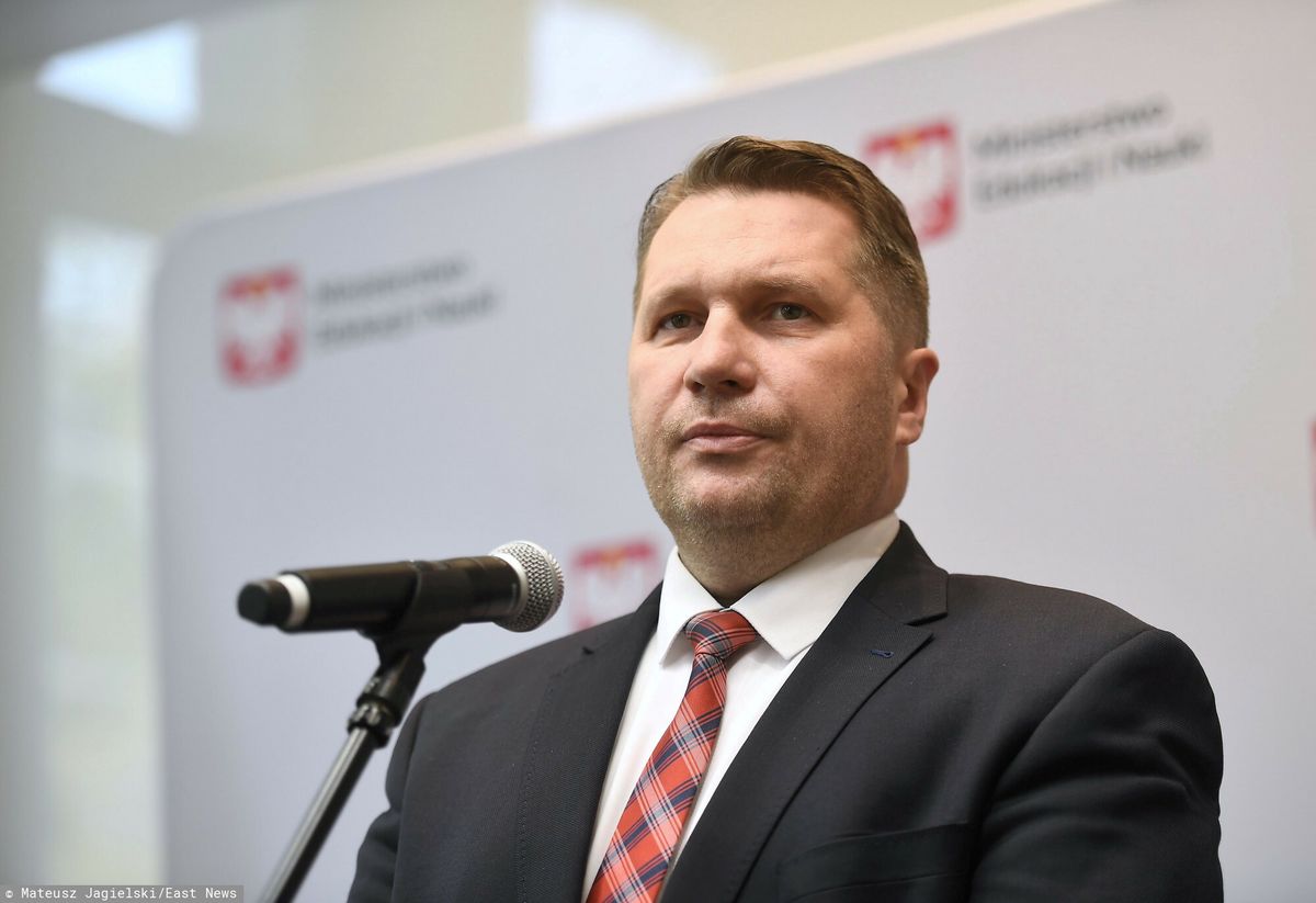 Weto ws. "lex TVN". Czarnek podjąłby inną decyzję 