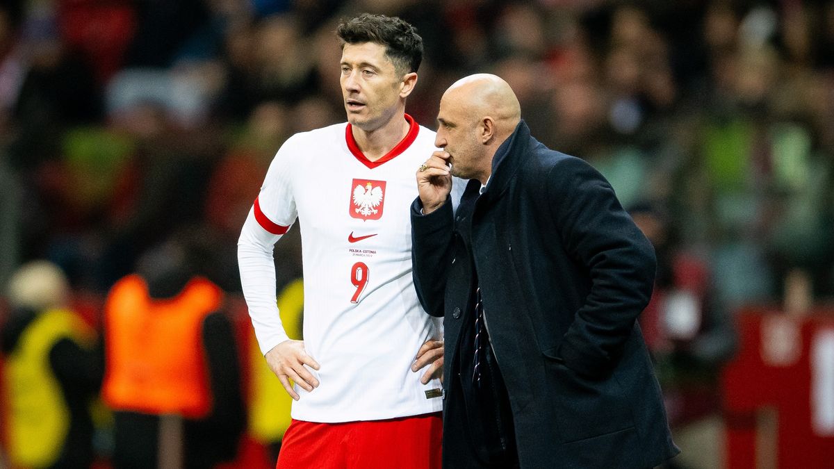 Getty Images / Mateusz Slodkowski / Na zdjęciu od lewej: Robert Lewandowski i Michał Probierz.