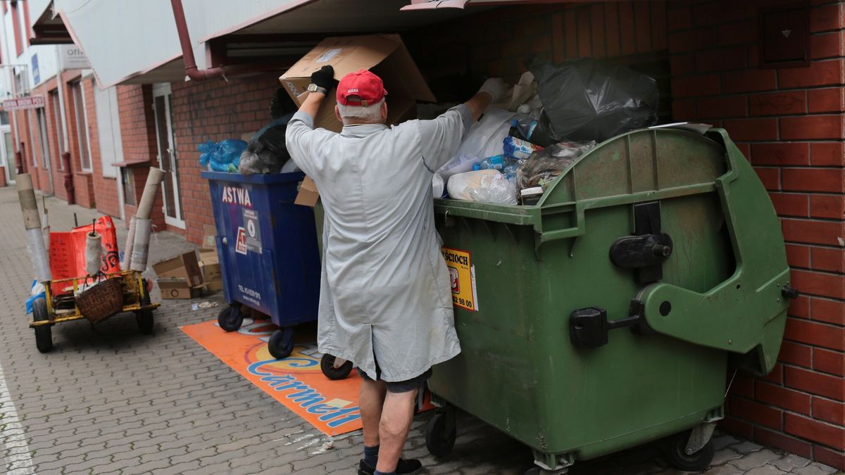 Emeryci mogą płacić znacznie mniej za śmieci