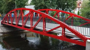 Słupsk: Mieszkaniec zbiera podpisy za wpuszczeniem samochodów na Most Łabędzi