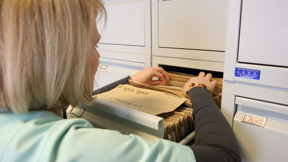 Jeśli wymaga tego sytuacja, można przetwarzać dane bez uprzedniej zgody osoby, której dotyczą