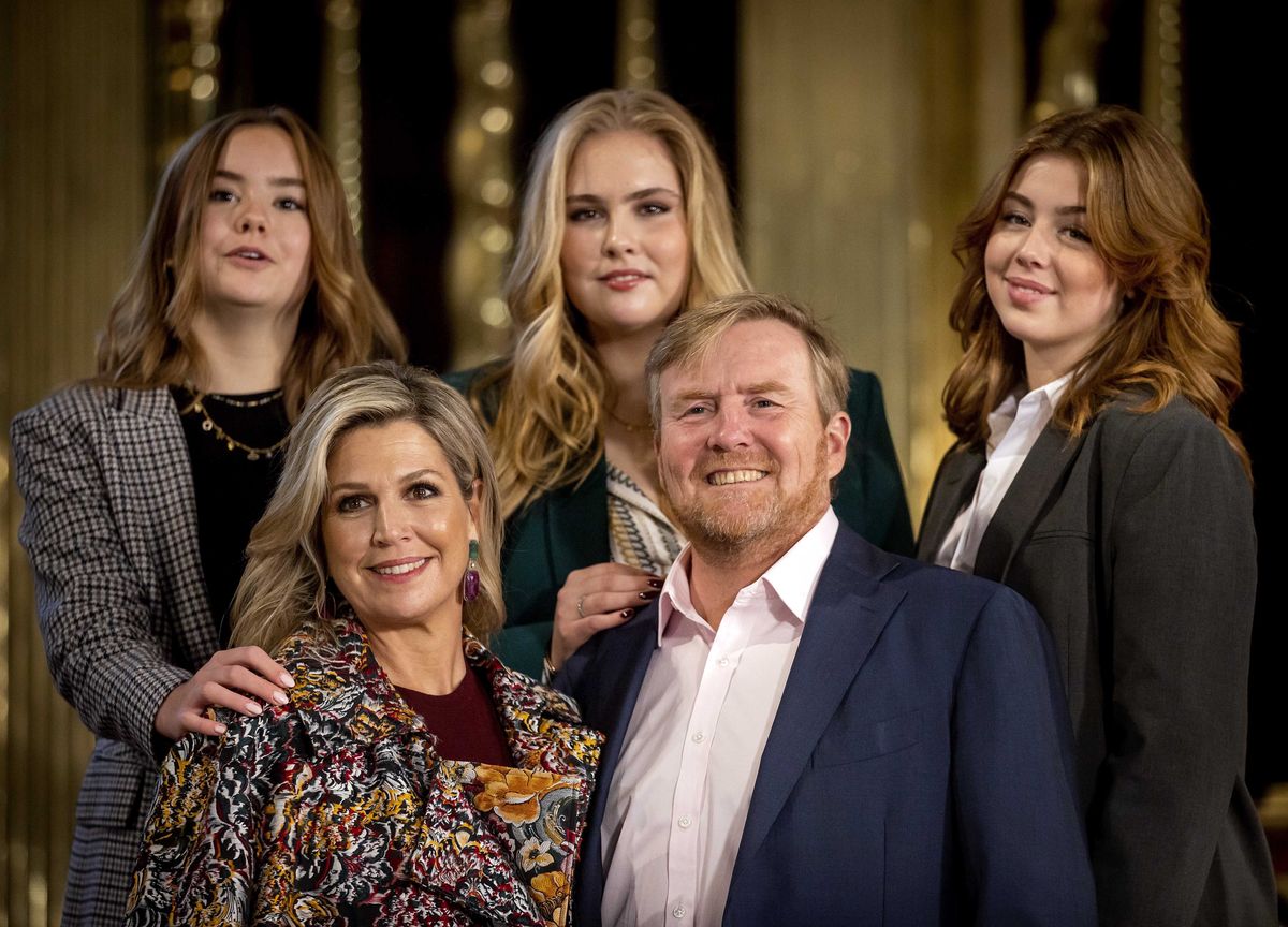 Sesja rodziny królewskiej w Amsterdamie. Ariana, Amalia, Aleksja i królewska para
