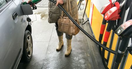 Praca zdalna lekarstwem na drożyznę. "Na paliwo wydaję 1000 zł miesięcznie"