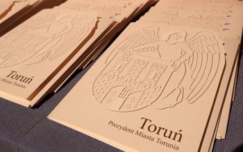 Toruń zmienia zasady przyznawania stypendiów. Ważne zmiany dla uczniów i studentów