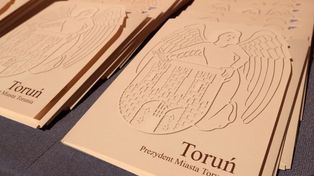 Toruń zmienia zasady przyznawania stypendiów. Ważne zmiany dla uczniów i studentów