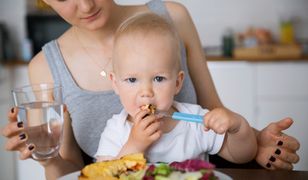 Jak zachęcić roczne dziecko do jedzenia?