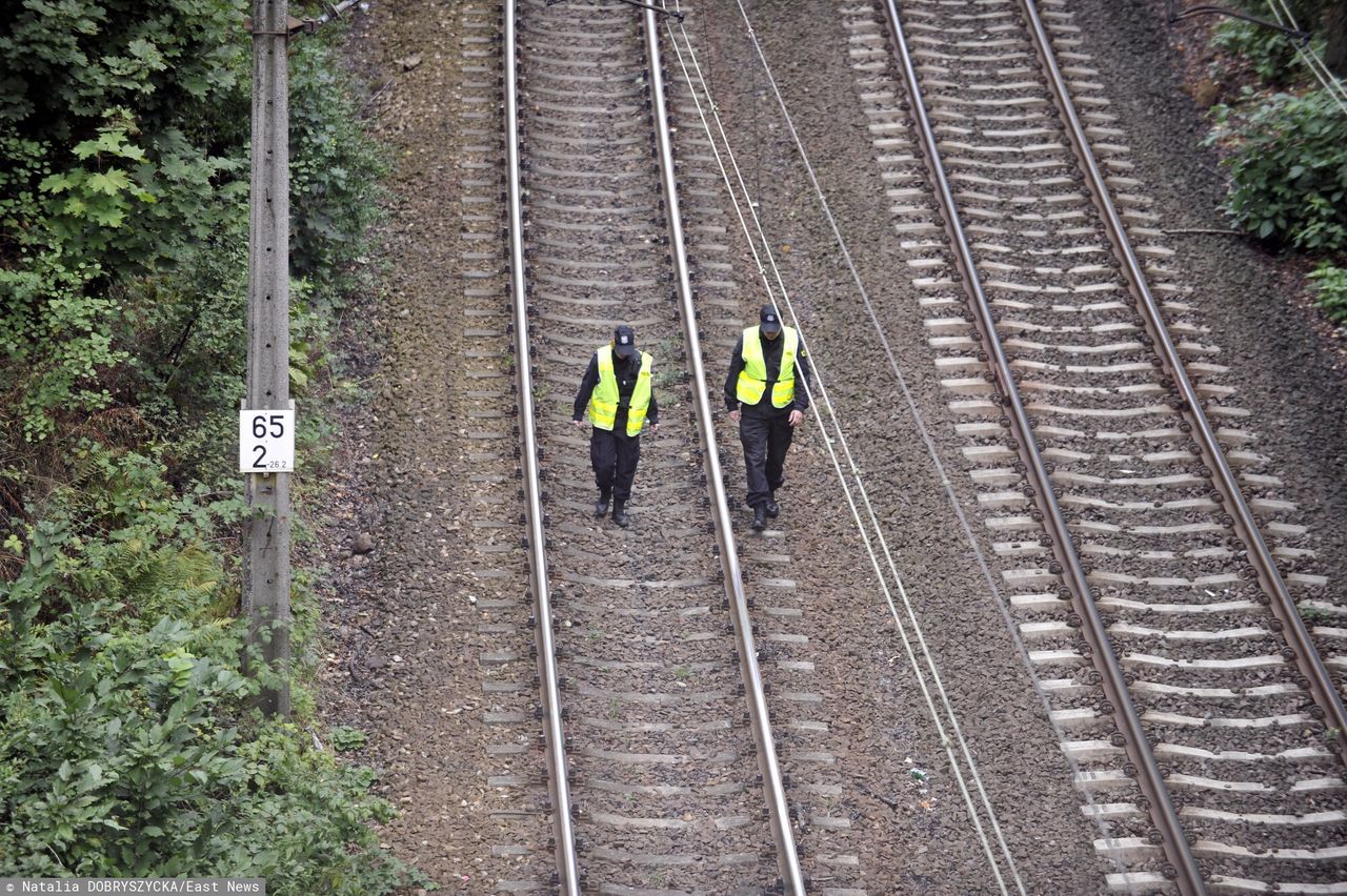 Tragiczny wypadek. Odwołane pociągi, opóźnienia po 300 minut