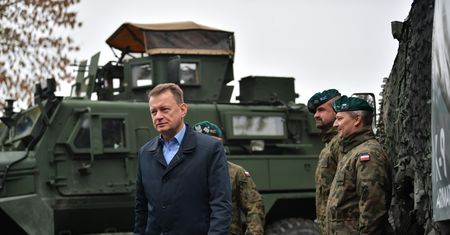 "Polska szykuje się do wojny". Ekspert komentuje