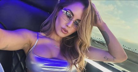 Piękna ring girl na wakacjach. Co za zdjęcia!