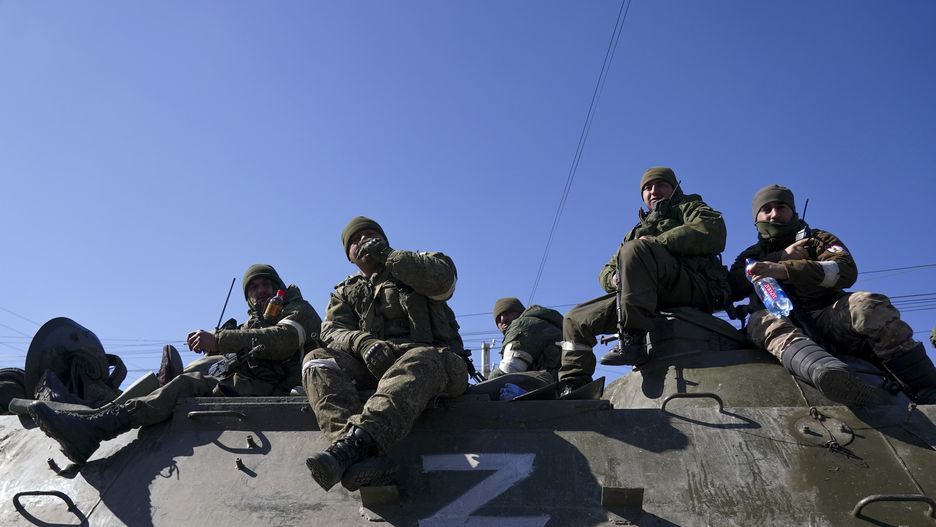 Evacuations from Mariupol continue
MARIUPOL, UKRAINE - MARCH 24: Russian military and pro-Russian separatists keep watch as civilians are being evacuated along humanitarian corridors from the Ukrainian city of Mariupol on March 24, 2022. (Photo by Stringer/Anadolu Agency via Getty Images)
Anadolu Agency
civilians