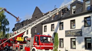 Starachowice: Pożar w Hotelu Senator. Wesele uratowane dzięki działaniu i niesamowitej solidarności ludzi. Zobaczcie nagranie