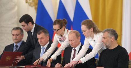 Konflikt na Ukrainie. Granica Krymu to już granica Rosji