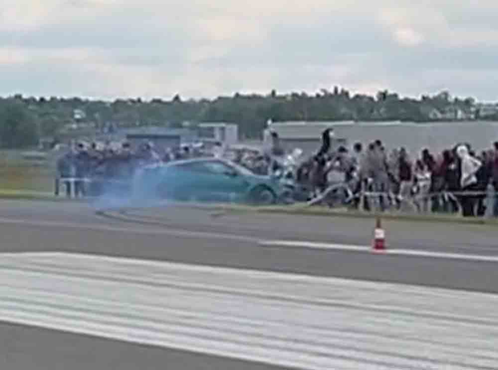 Wypadek podczas wyścigu. BMW wjechało w widzów, rannych 18 osób, w tym dziecko