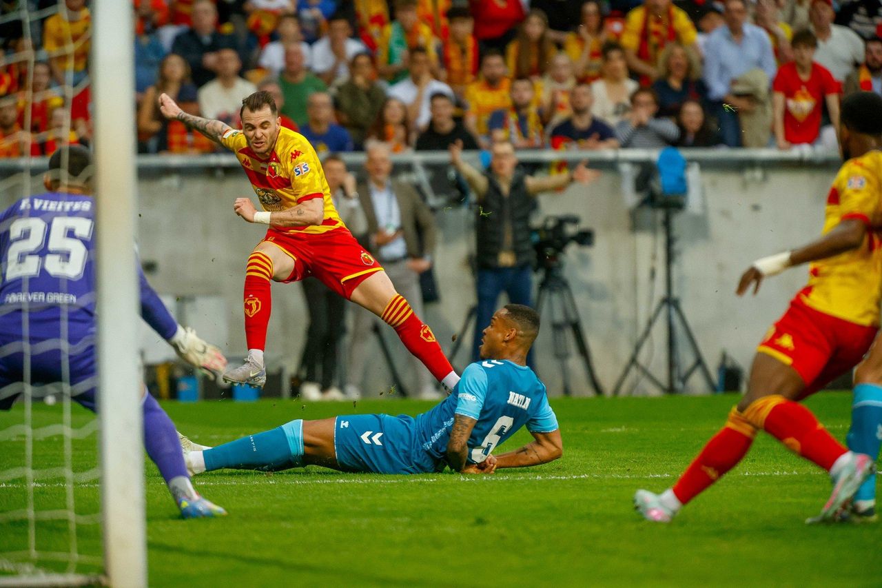 Losowanie Ligi Konferencji. Jagiellonia Białystok w drugiej rundzie zagra z serbskim FK Novi Pazar.