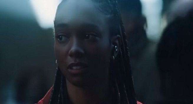 Adele śpiewa w świątecznej reklamie Amazona