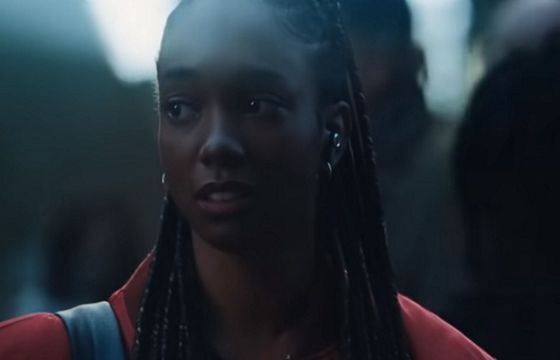 Adele śpiewa w świątecznej reklamie Amazona