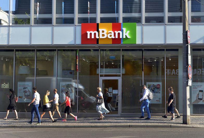 Maile do klientów zaczął rozsyłać m.in. mBank