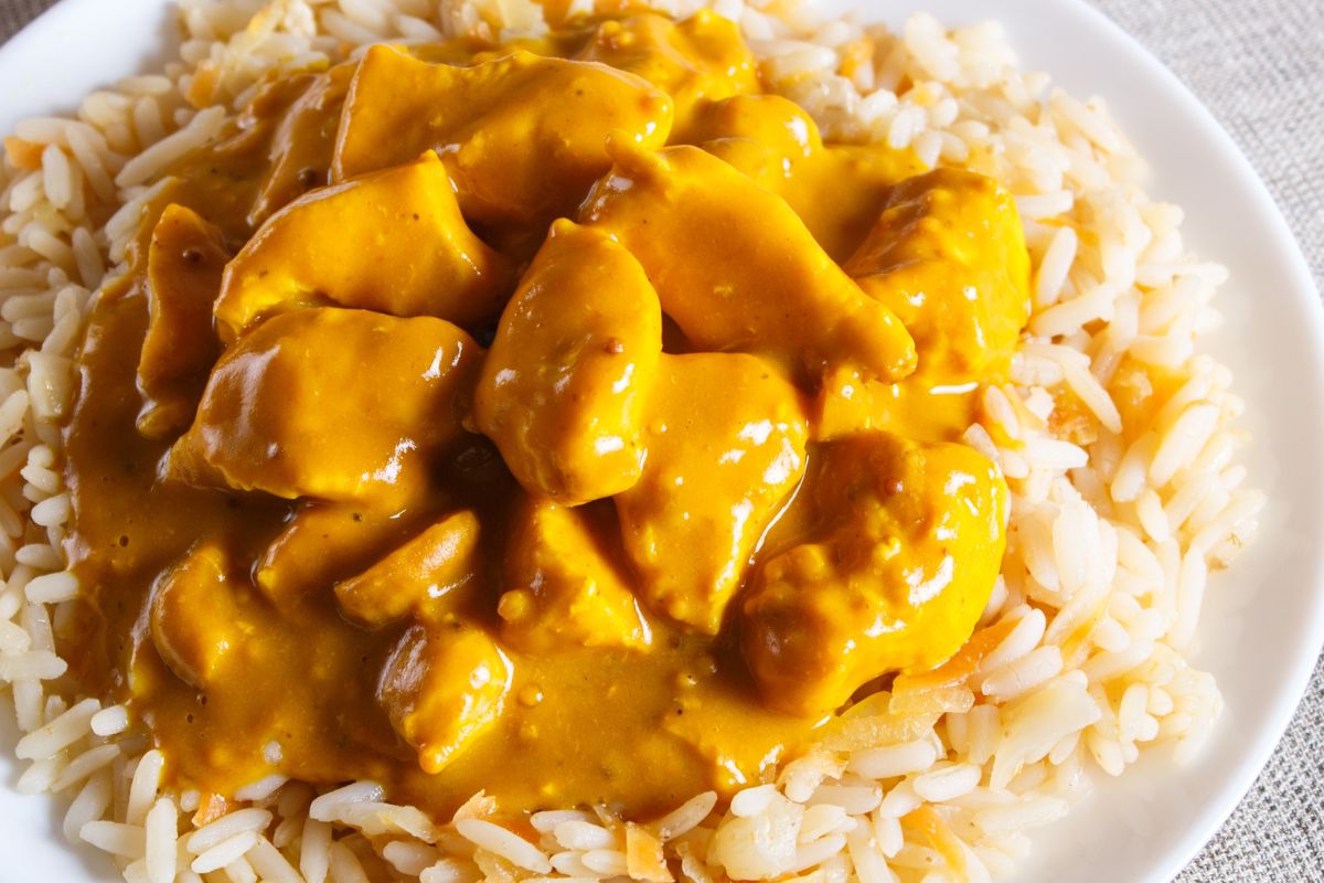 Serve curry with rice - for example, jasmine rice.