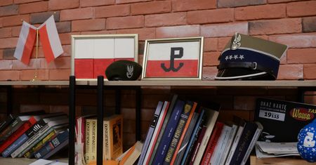 Warszawa. Odsłonięcie tablicy ku czci płk. Kazimierza Leskiego ps. Bradl