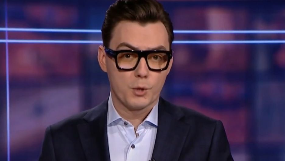 Bartosz Cebeńko prowadzi w TVP m.in. "Teleexpress"