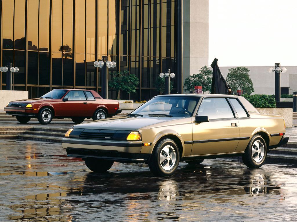 W odróżnieniu do niej, amerykańska wersja Coupe miała tradycyjną dla tamtego rynku linię nadwozia.