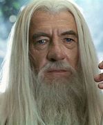 Niepewny Gandalf Ian McKellen