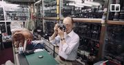 Od 60 lat kolekcjonuje aparaty. To całe jego życie