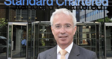 Standard Chartered Bank prał brudne pieniądze? Zaprzecza