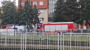 Zielona Góra: Strażacy i policja w Aldemedzie, zgłoszenie drażniącej substancji