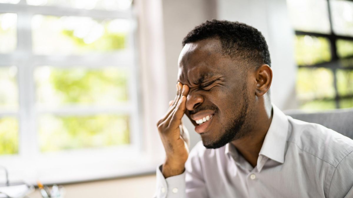 Zapalenie tkanek oczodołu to proces zapalny, który dotyczy mięśni oraz ciała tłuszczowego za przegrodą oczodołową