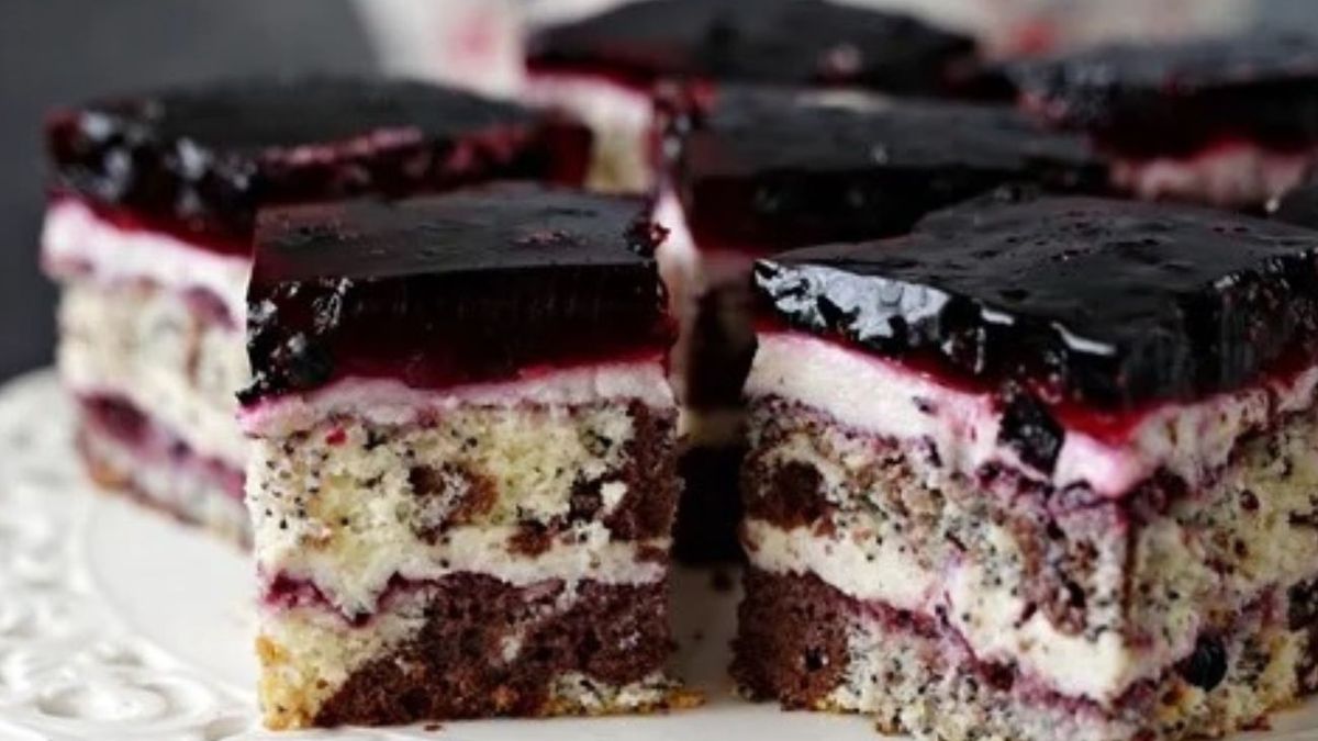 Popapraniec z makiem i wiórkami kokosowymi