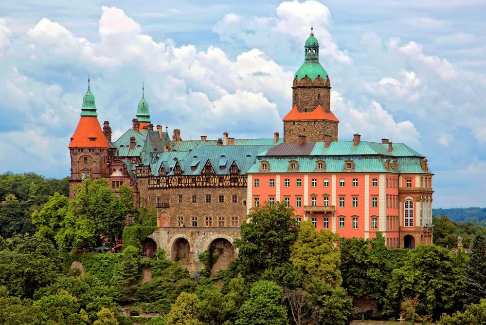 Wałbrzych - tajemniczy tunel pod zamkiem Książ