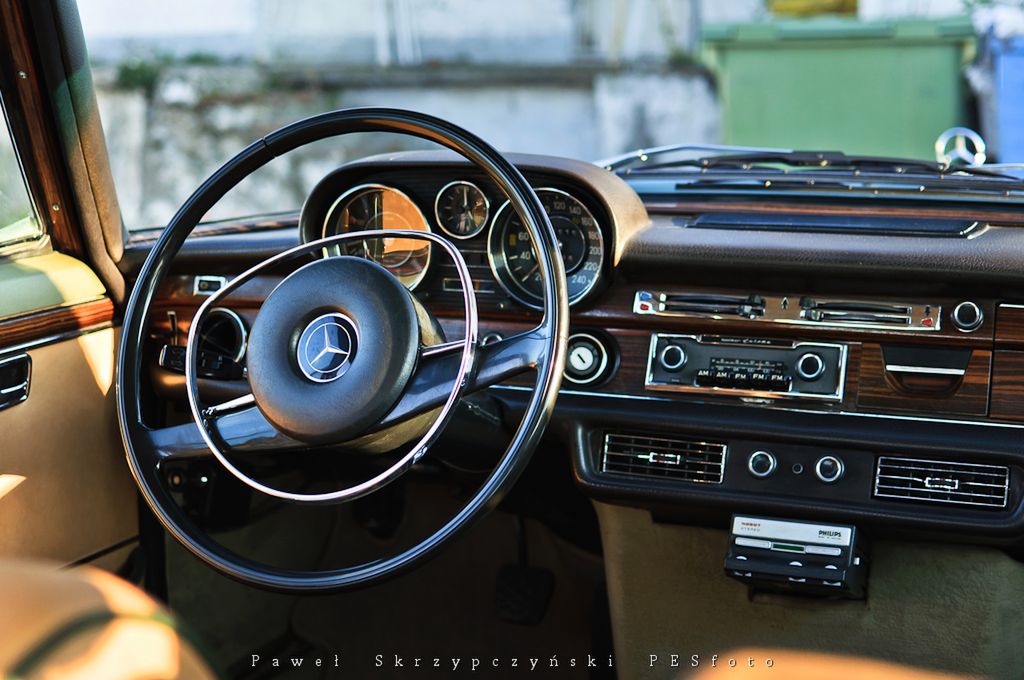 Mercedes-Benz 300 SEL 3.5 (W109) 9
