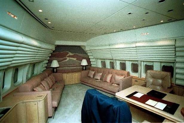 Niezwykłe konstrukcje [cz. 16]. Air Force One i E-4 - powietrzne centrum dowodzenia 13