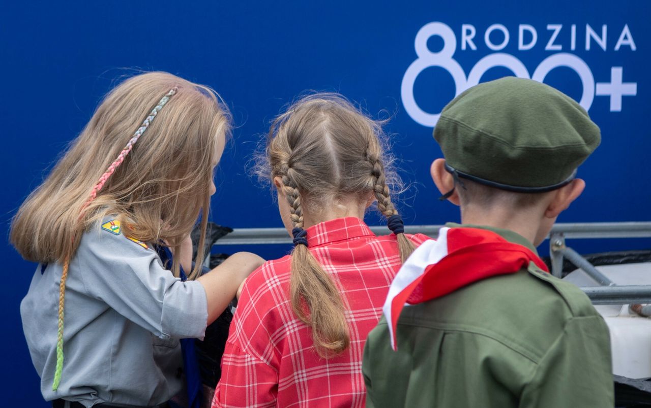 200 tys. zł zamiast 800 plus? Ministra odpowiada