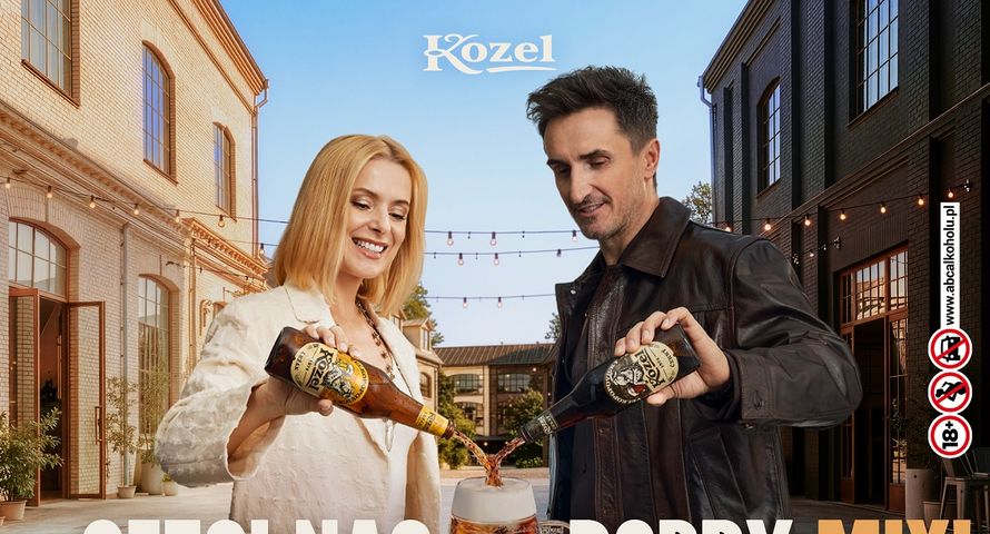 Halina Mlynkova i Sebastian Karpiel-Bułecka w kampanii Kozel