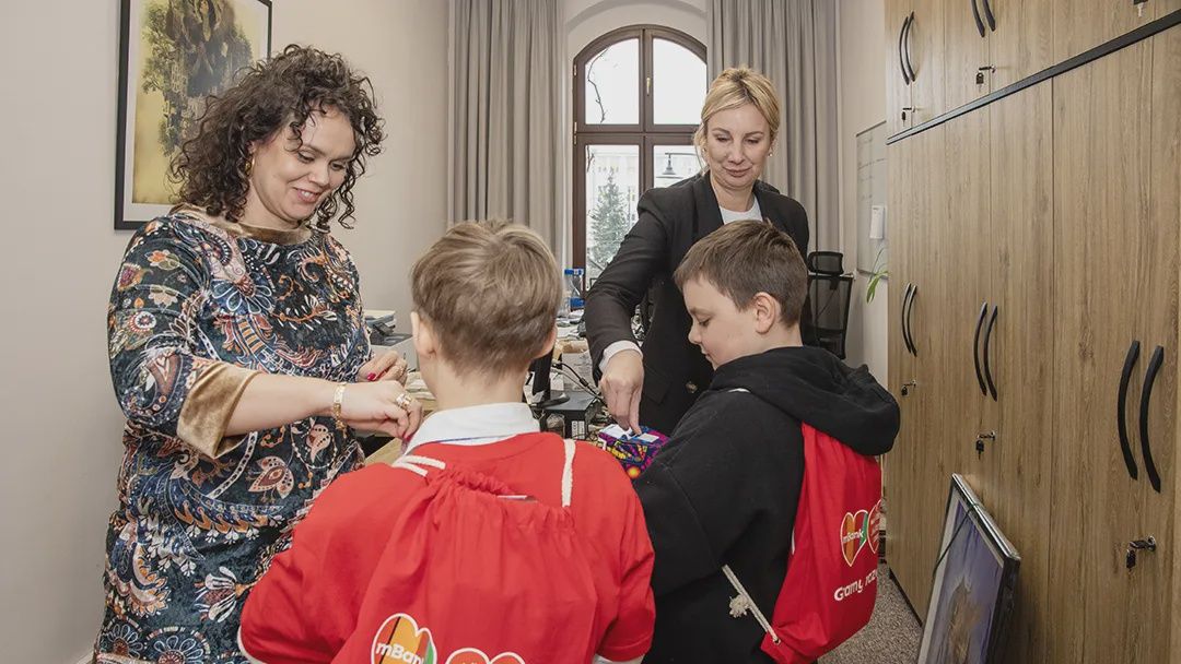 Wolontariusze WOŚP w Urzędzie Miasta Torunia