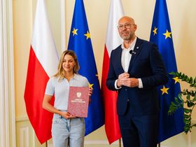 Dostała stypendium i krzyżówki