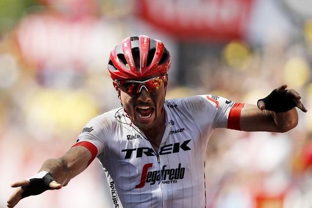 Na zdjęciu John Degenkolb, triumfator 9. etapu Tour de France 2018. Fot. PAP/EPA/SEBASTIEN NOGIER