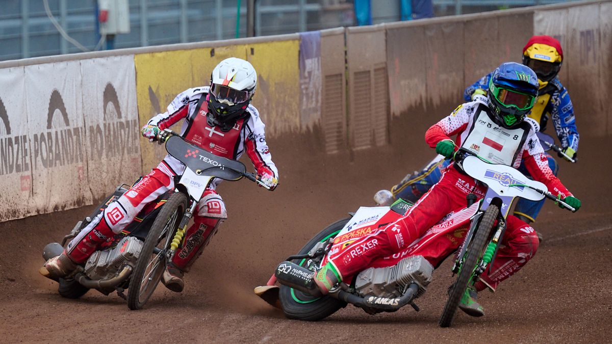 WP SportoweFakty / Tomasz Rosochacki / Na zdjęciu: Patryk Dudek (kask niebieski)