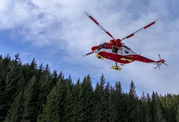 Tatry: 13 nocnych interwencji TOPR. Zmarł turysta pod Rysami