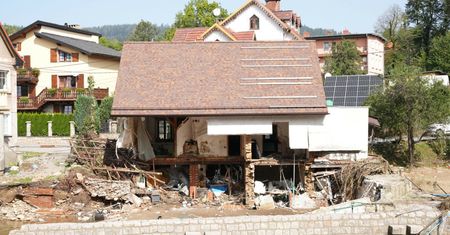 Odbudowa po powodzi. 300 mln zł z programu "Czyste Powietrze"