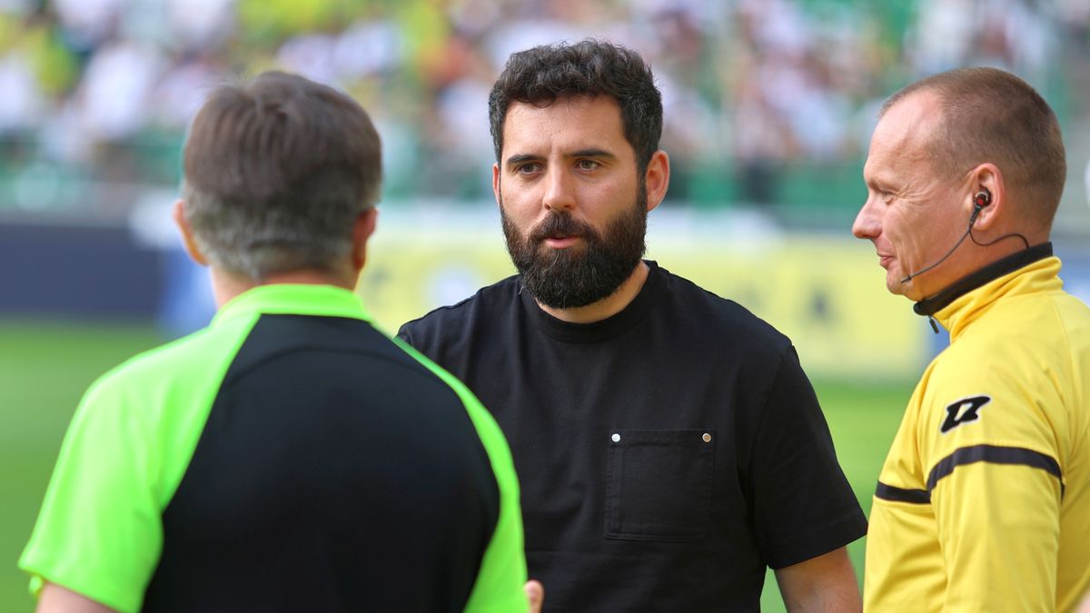 WP SportoweFakty / Mateusz Czarnecki / Goncalo Feio (po środku)