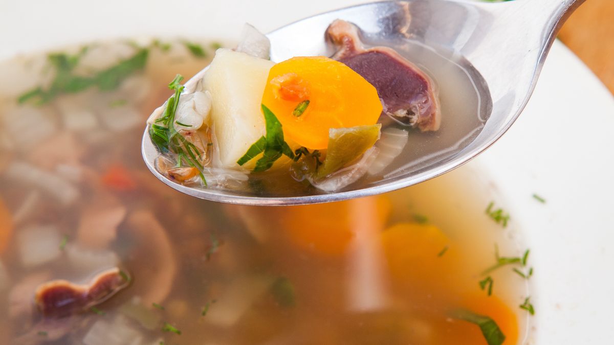 Zupa na żołądkach drobiowych