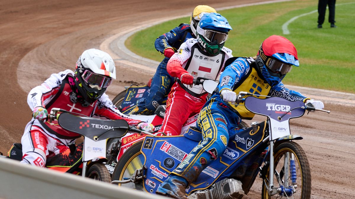 WP SportoweFakty / Tomasz Rosochacki / Victor Palovaara w kasku czerwonym