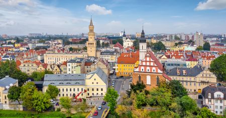 Pogoda w Opolu. Prognoza na niedzielę 2 listopada. Przelotne opady i wysokie zachmurzenie