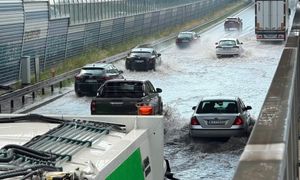 Ruch na trasie S8 odbywa się "płynnie". Po raz kolejny zalany odcinek przy Annopolu